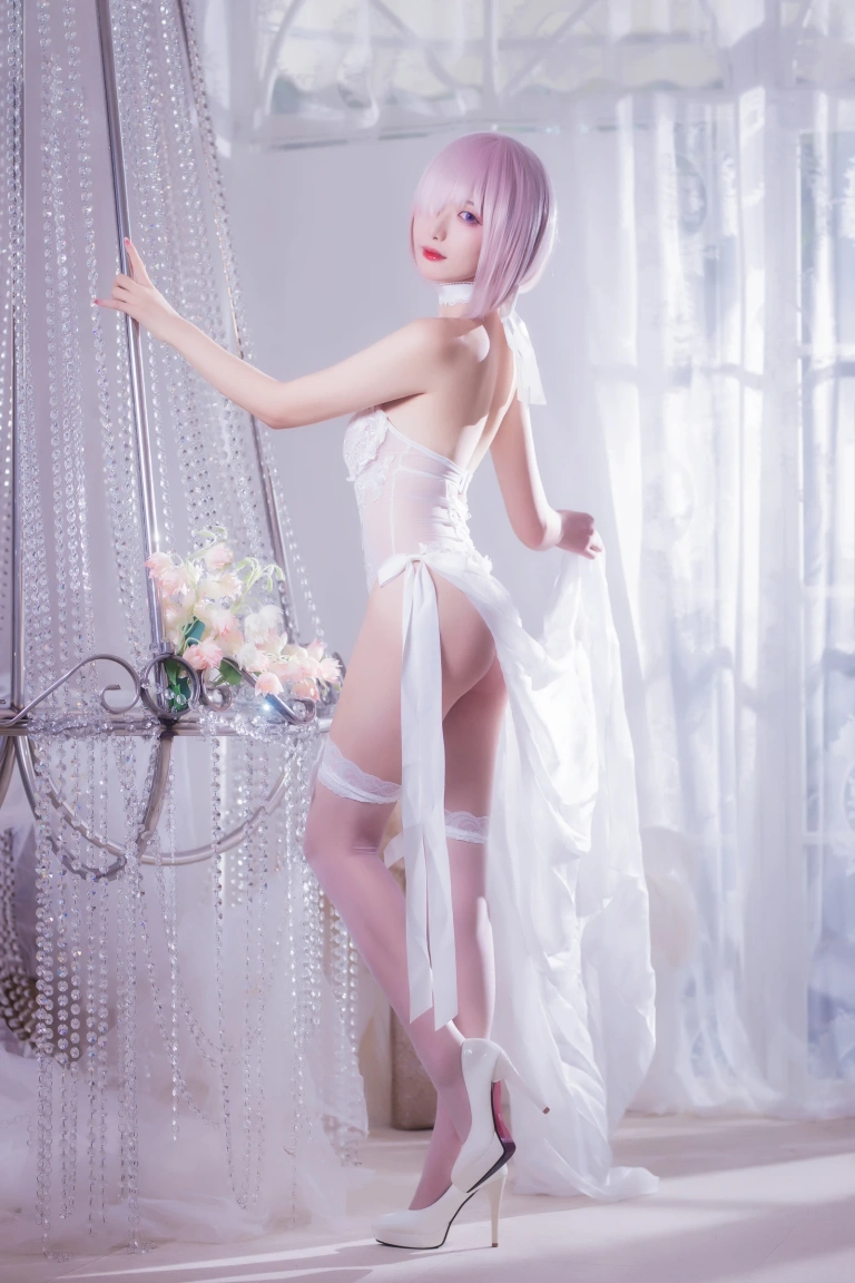 封疆疆v《玛修婚纱》主题写真：36张全套美图