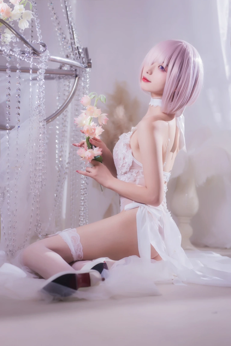 封疆疆v《玛修婚纱》主题写真：36张全套美图
