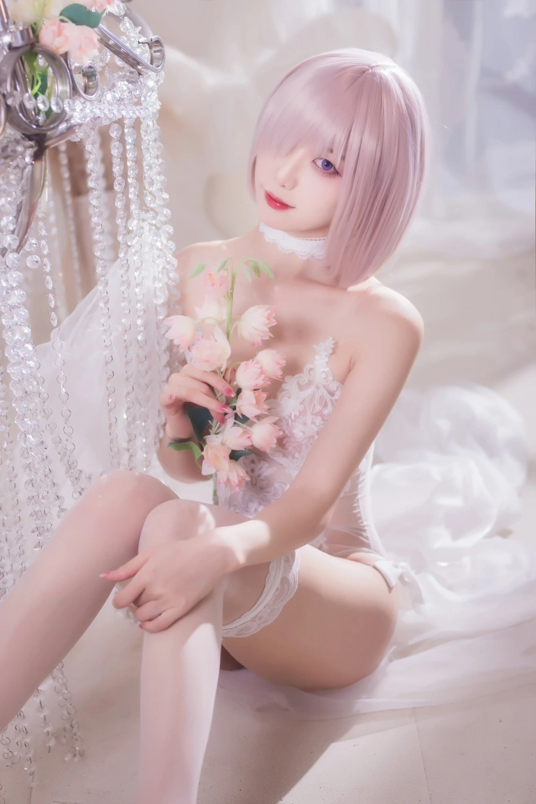 封疆疆v《玛修婚纱》主题写真：36张全套美图