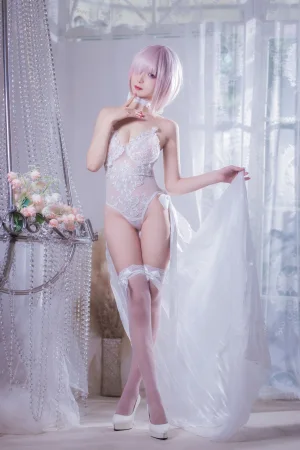 封疆疆v《玛修婚纱》主题写真：36张全套美图