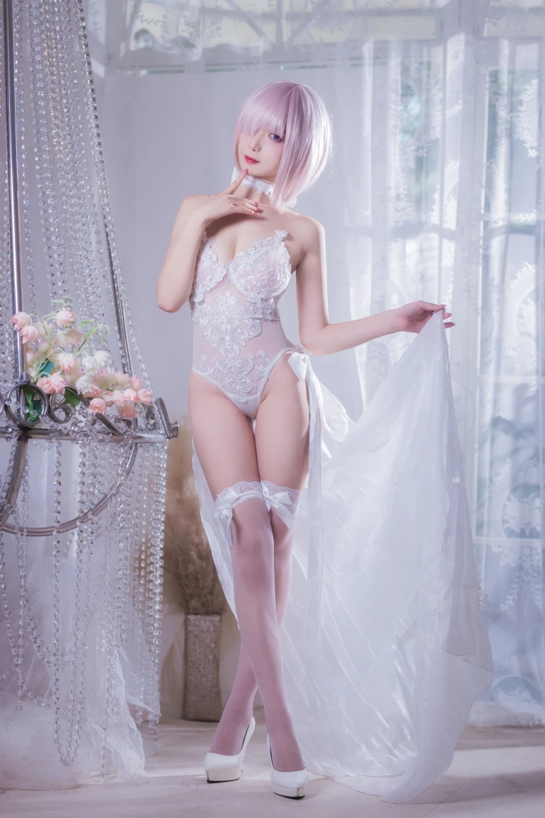 封疆疆v《玛修婚纱》主题写真：36张全套美图