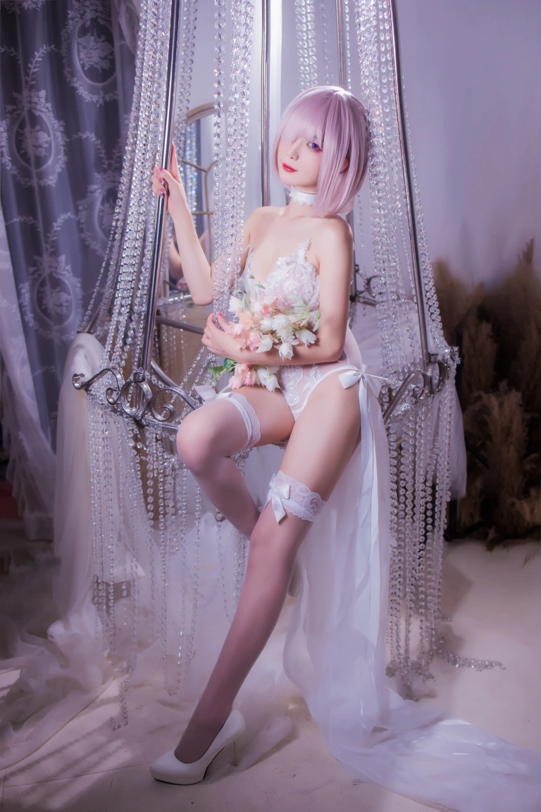 封疆疆v《玛修婚纱》主题写真：36张全套美图