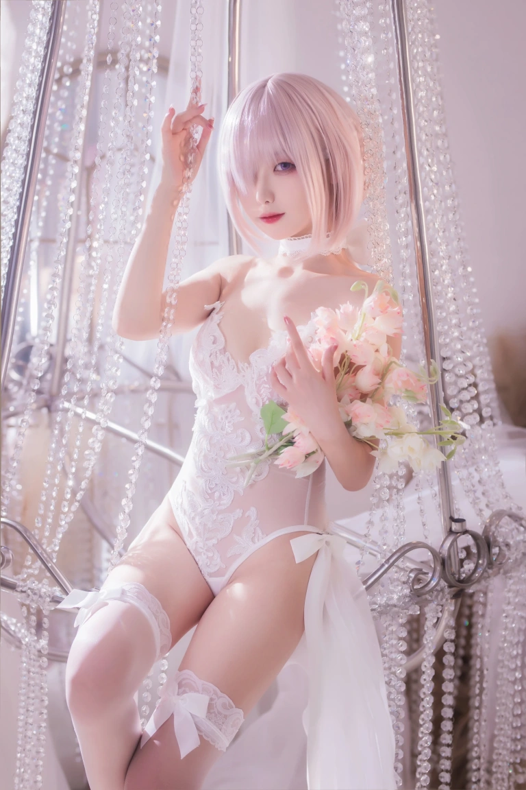 封疆疆v《玛修婚纱》主题写真：36张全套美图
