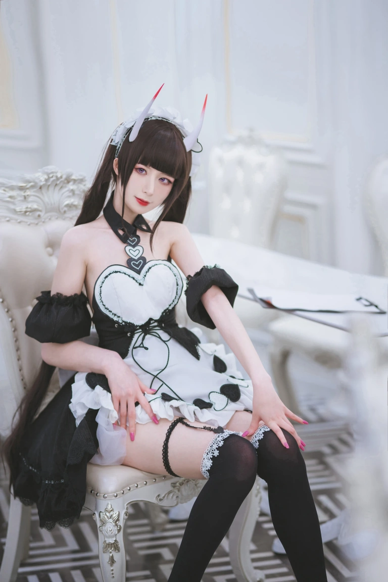 封疆疆v《能代女仆》主题写真：36张全套美图