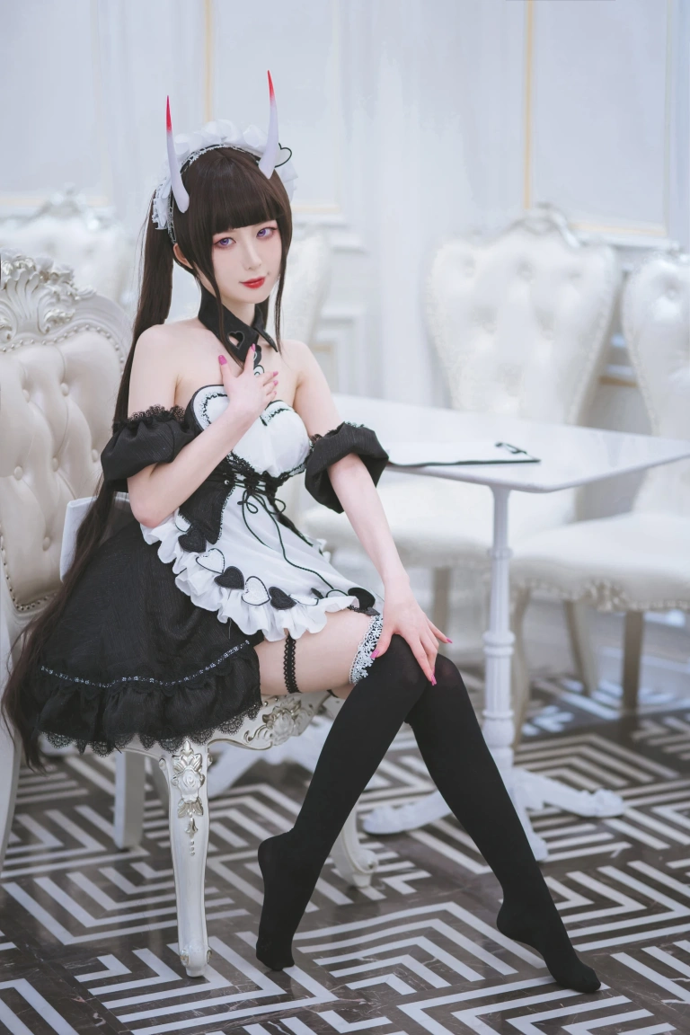 封疆疆v《能代女仆》主题写真：36张全套美图