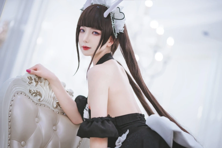 封疆疆v《能代女仆》主题写真：36张全套美图