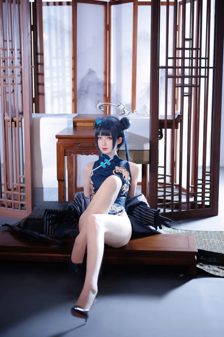 封疆疆v《碧蓝档案 妃咲》主题写真：34张全套美图