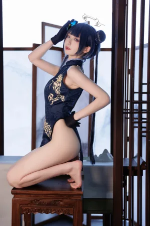 封疆疆v《碧蓝档案 妃咲》主题写真：34张全套美图
