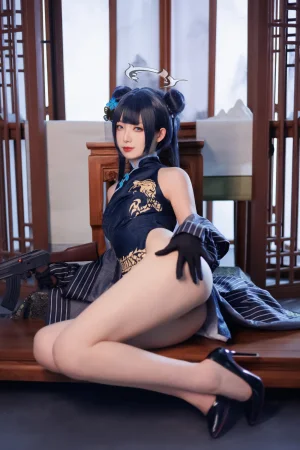 封疆疆v《碧蓝档案 妃咲》主题写真：34张全套美图