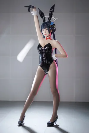 封疆疆v《碧蓝档案 妃咲 兔女郎》主题写真：30张全套美图