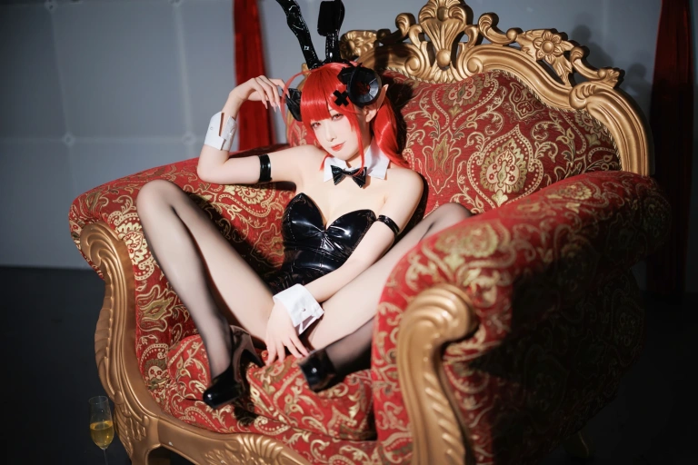 封疆疆v《兴登堡兔女郎》主题写真：60张全套美图
