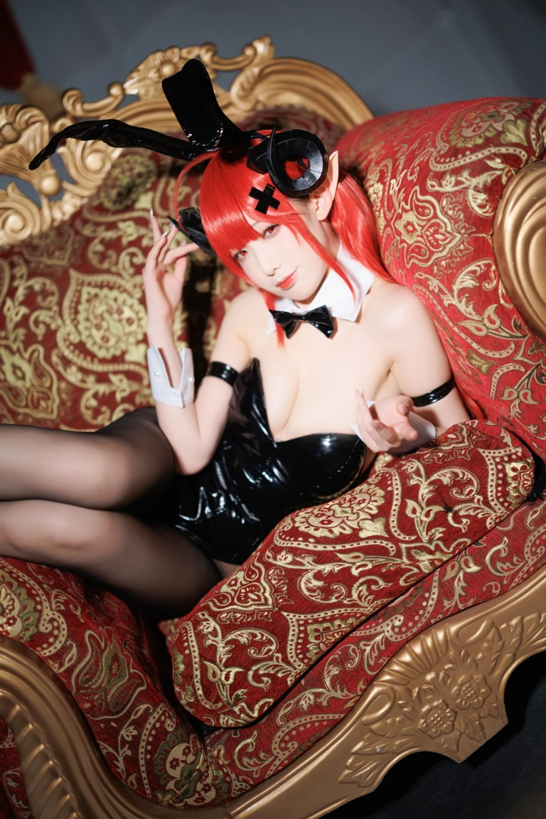 封疆疆v《兴登堡兔女郎》主题写真：60张全套美图