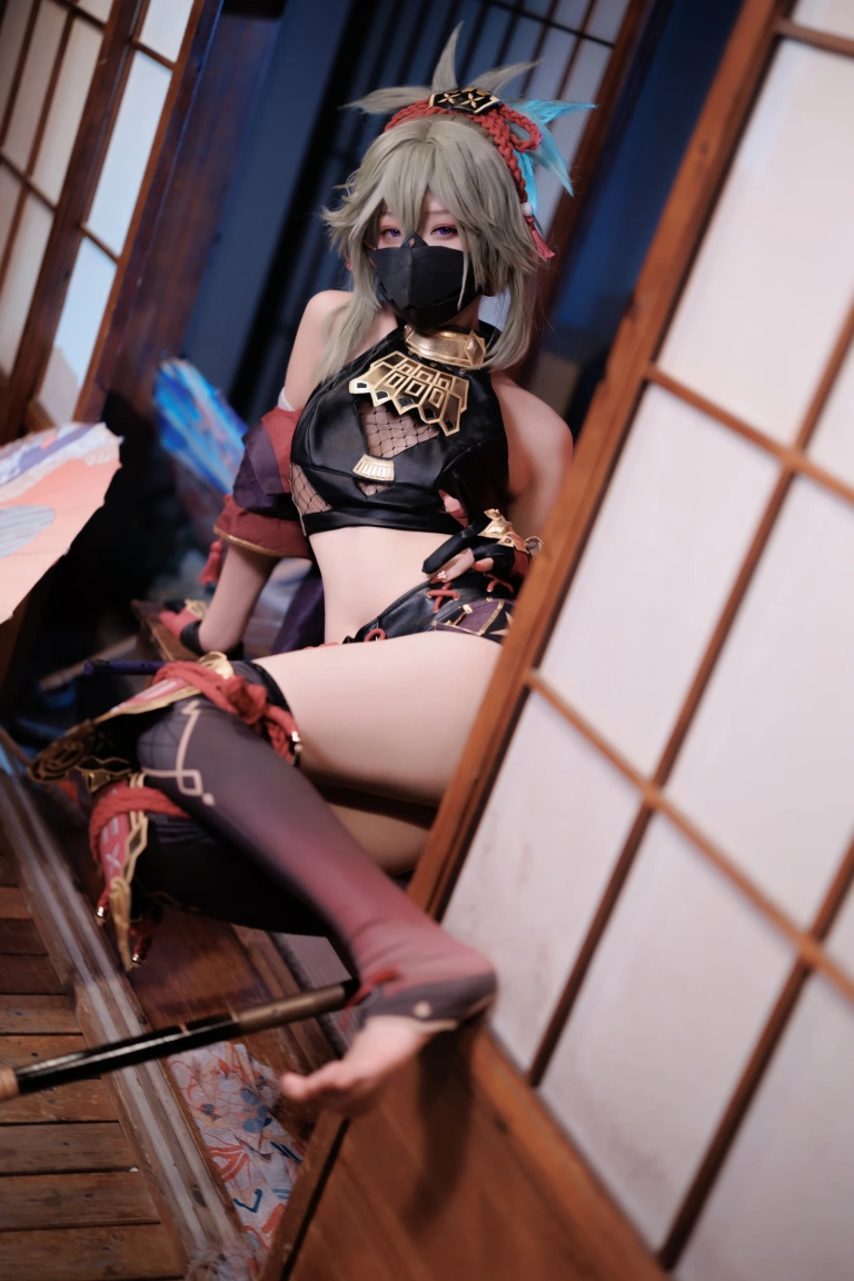 封疆疆v《原神 久岐忍》主题写真：26张全套美图