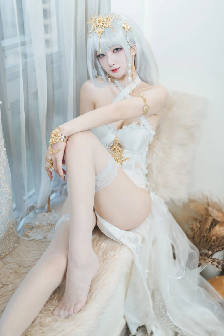 封疆疆v《埃姆登》主题写真：33张全套美图