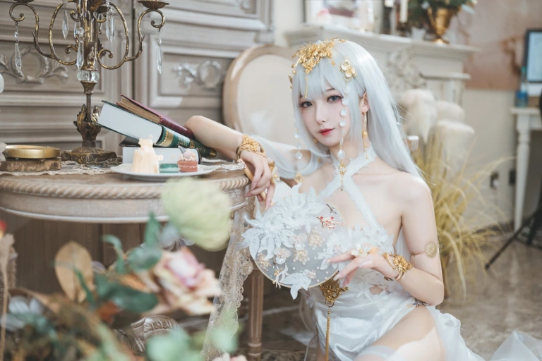封疆疆v《埃姆登》主题写真：33张全套美图