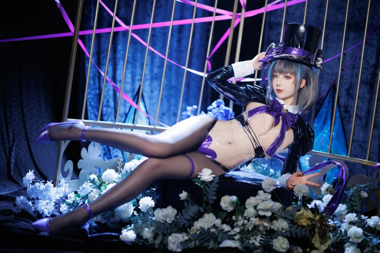 封疆疆v《柴郡魔术师》主题写真：50张全套美图