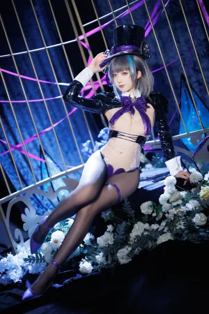 封疆疆v《柴郡魔术师》主题写真：50张全套美图