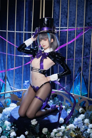 封疆疆v《柴郡魔术师》主题写真：50张全套美图