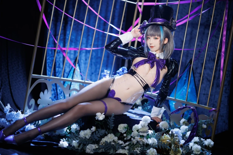 封疆疆v《柴郡魔术师》主题写真：50张全套美图