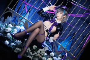 封疆疆v《柴郡魔术师》主题写真：50张全套美图