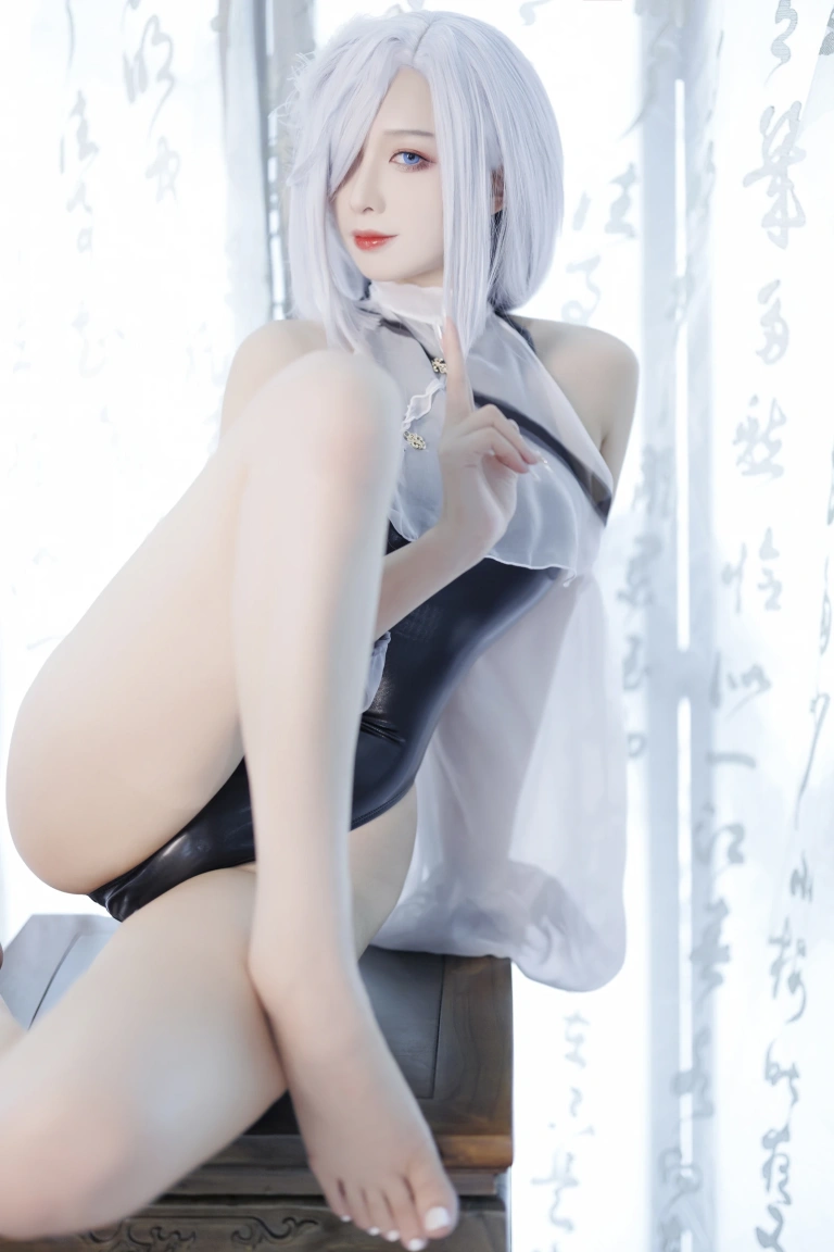 封疆疆v《申鹤水着ver》主题写真：23张全套美图