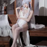 封疆疆v《阿尔比恩旗袍》主题写真：40张全套美图