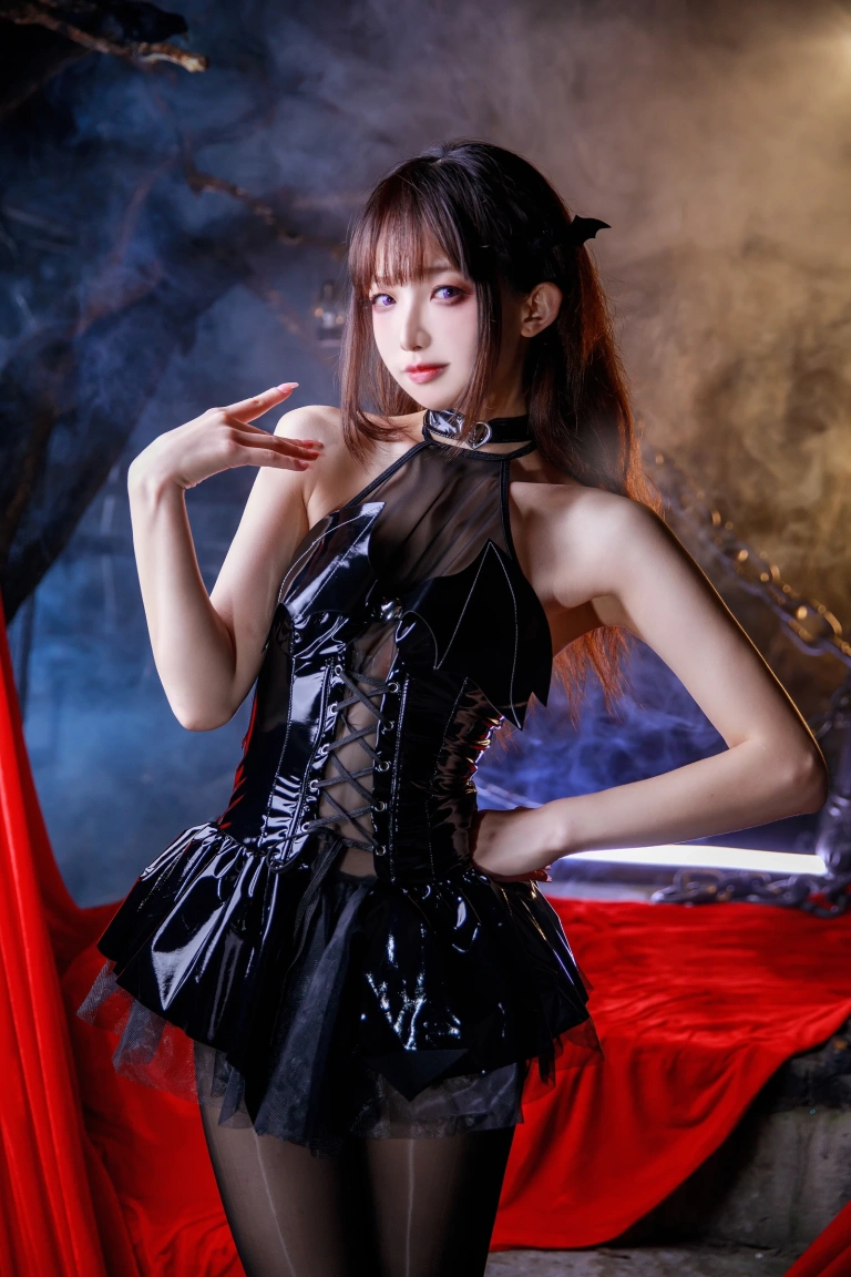 封疆疆v《琉光黑丝》主题写真：29张全套美图