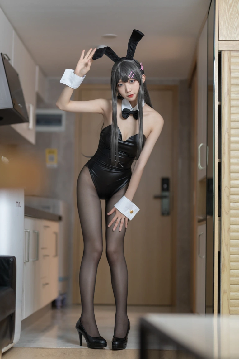封疆疆v《樱岛麻衣兔女郎》主题写真：40张全套美图