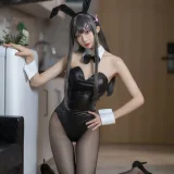 封疆疆v《樱岛麻衣兔女郎》主题写真：40张全套美图