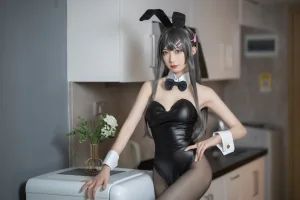 封疆疆v《樱岛麻衣兔女郎》主题写真：40张全套美图