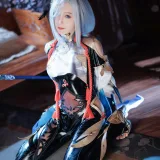 封疆疆v《原神 申鹤》主题写真：31张全套美图