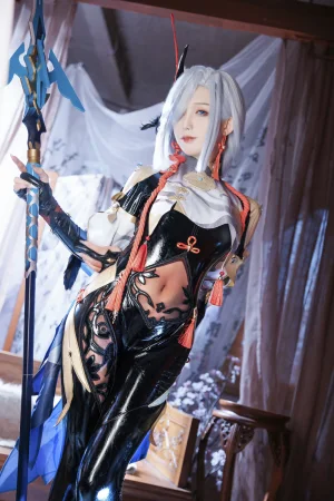 封疆疆v《原神 申鹤》主题写真：31张全套美图
