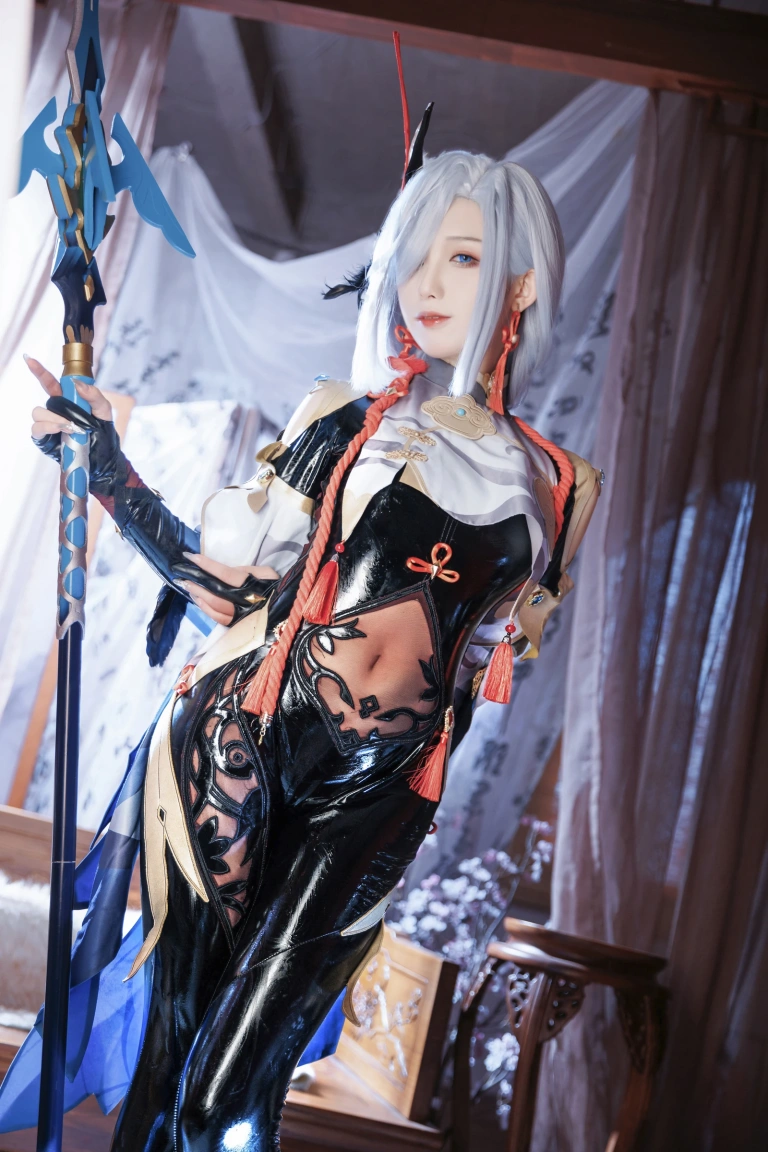 封疆疆v《原神 申鹤》主题写真：31张全套美图
