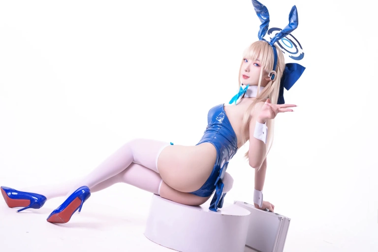 封疆疆v《飞鸟马时Toki》主题写真：40张全套美图