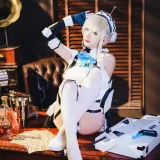 封疆疆v《飞鸟马时 女仆》主题写真：41张全套美图
