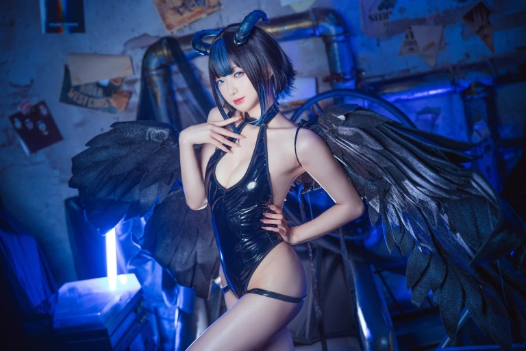 封疆疆v《小恶魔》主题写真：30张全套美图