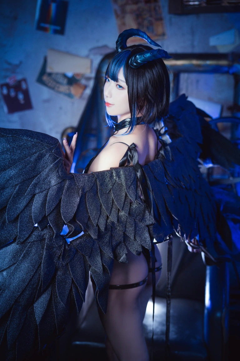 封疆疆v《小恶魔》主题写真：30张全套美图