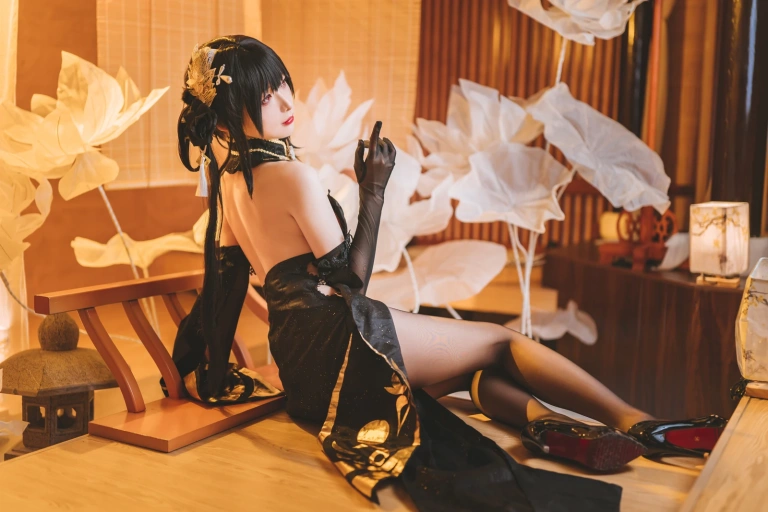 封疆疆v《镇海》主题写真：32张全套美图