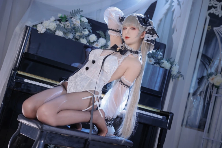 封疆疆v《可畏兔女郎》主题写真：40张全套美图