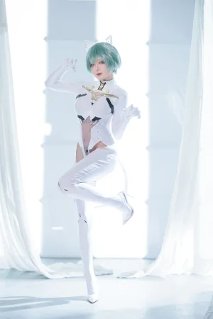 封疆疆v《纳希莫夫上将》主题写真：40张全套美图