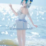 封疆疆v《柴郡小礼服》主题写真：10张全套美图