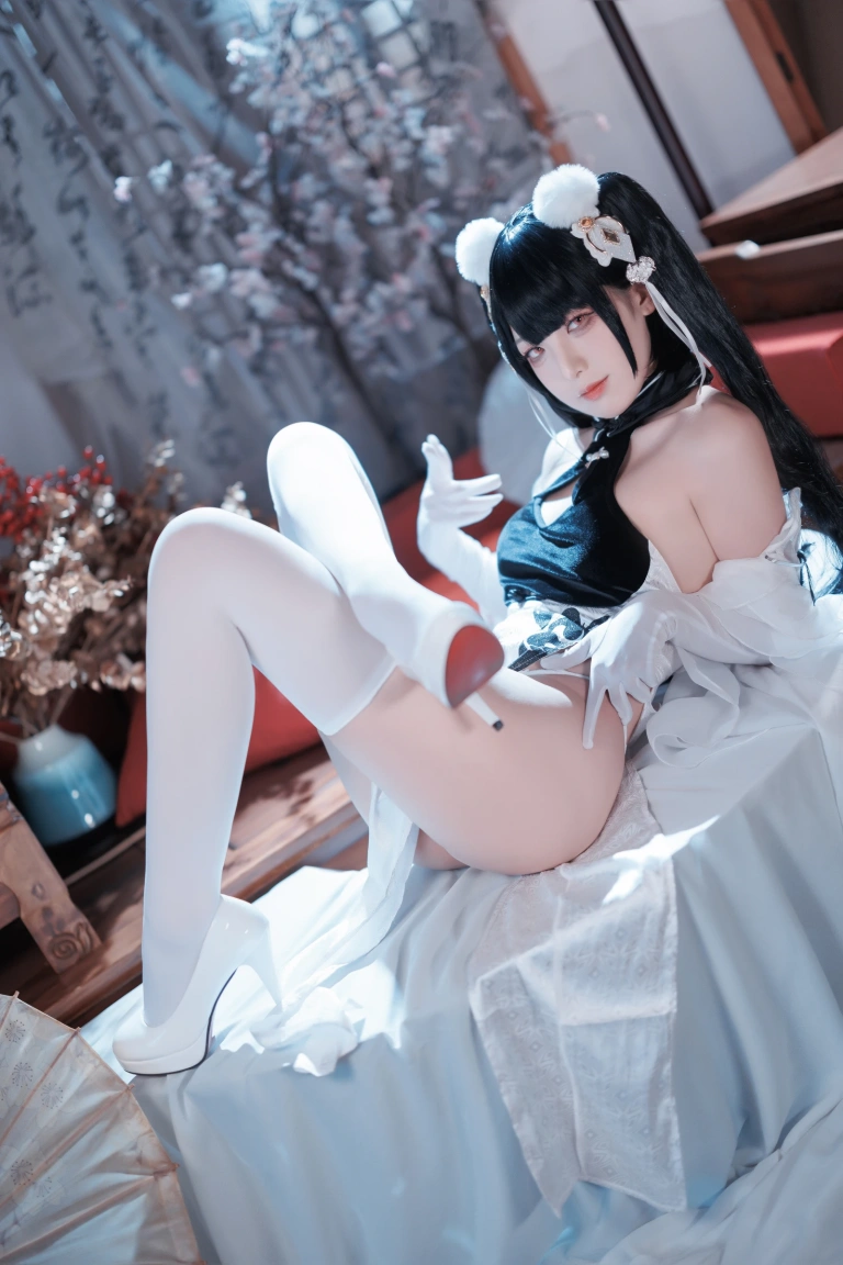 封疆疆v《彼得·史特拉塞》主题写真：40张全套美图
