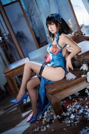 封疆疆v《建武旗袍》主题写真：36张全套美图