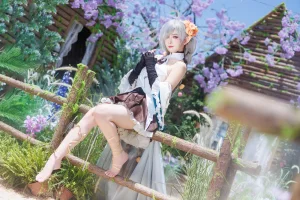 封疆疆v《埃佛森》主题写真：12张全套美图