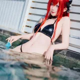 封疆疆v《碧蓝航线 君主泳装》主题写真：22张全套美图
