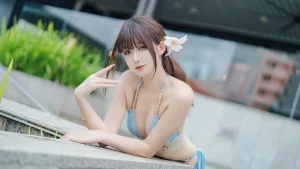 封疆疆v《泳装捏》主题写真：12张全套美图
