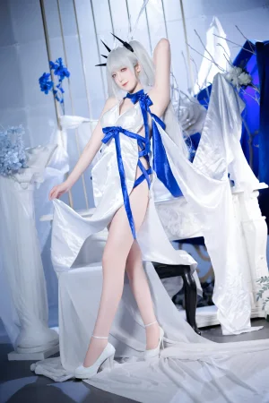 封疆疆v《碧蓝航线 可畏礼服》主题写真：32张全套美图
