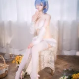 封疆疆v《蕾姆花嫁》主题写真：26张全套美图