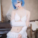 封疆疆v《蕾姆花嫁》主题写真：26张全套美图