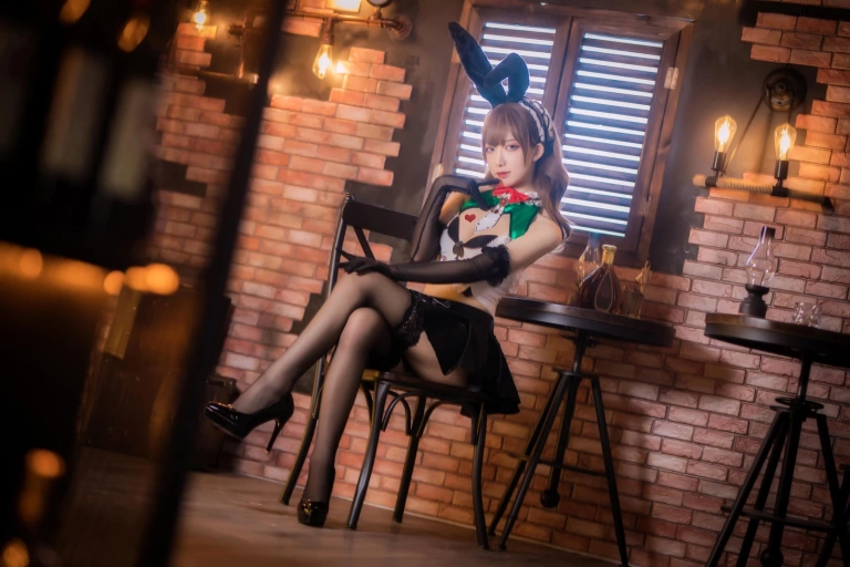 封疆疆v《莫妮卡女郎》主题写真：31张全套美图